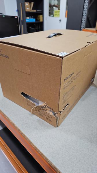 BOX DAMAGE Synology DiskStation DS1823xs+ 8-Bay + 2 x NVMe, 3.5" Diskless, 2xGbE + 1x10GbE, AMD Ryzen V1780B,8GB RAM,5 Yr Wty
